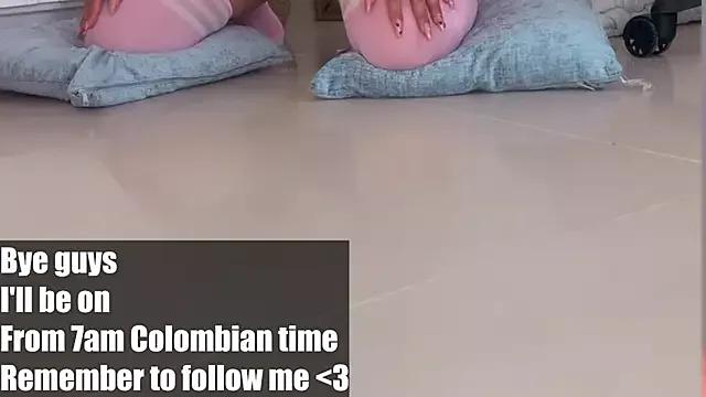 Adria_ross from StripChat is Freechat