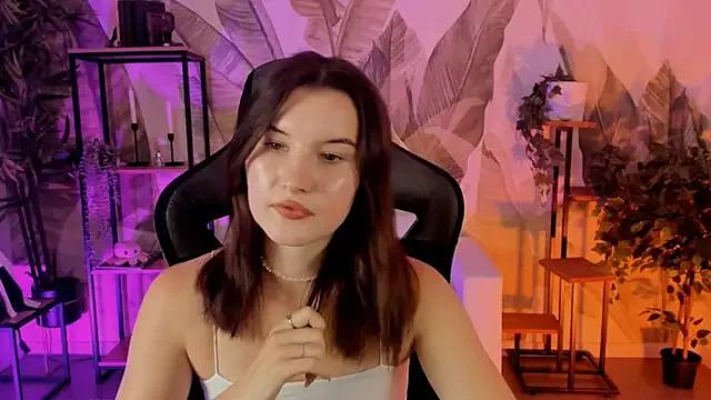 Check-out your craziest wishes with our pick of gaming cams models, featuring big knockers, round tails and tight twats.