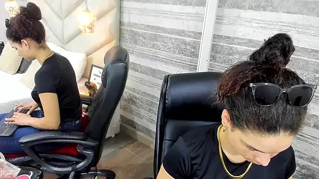 AgathaMendoza from StripChat is Freechat