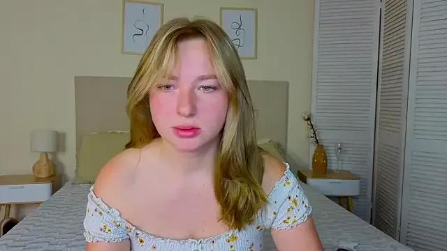 Ailissa__fox from StripChat is Freechat