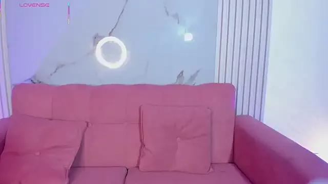 ailynBlaze from StripChat is Freechat