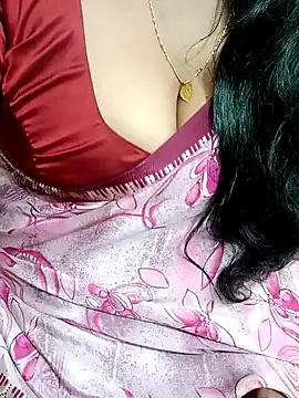 Aishu-tamil09 from StripChat is Freechat
