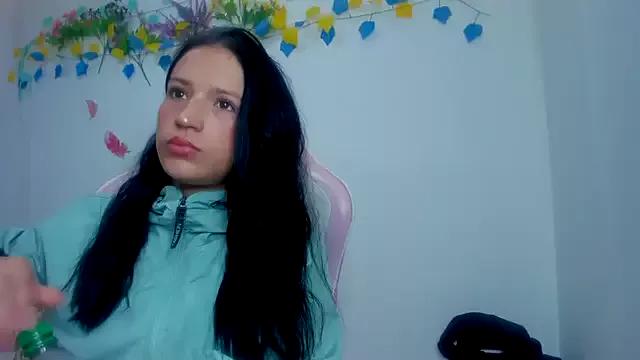 alana_collinss from StripChat is Freechat