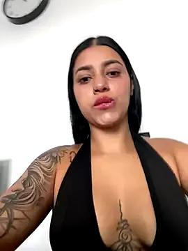 Check-out your craziest wishes with our pick of gaming cams models, featuring big knockers, round tails and tight twats.