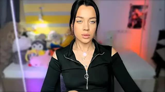 AlannaMiless from StripChat is Freechat