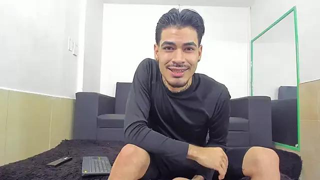Photos of Alejo_Big from StripChat is Freechat