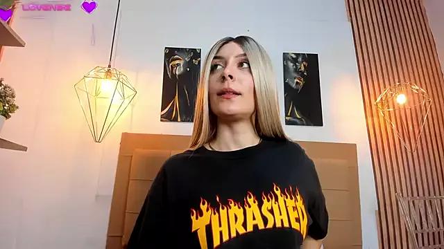 alesziarose from StripChat is Freechat