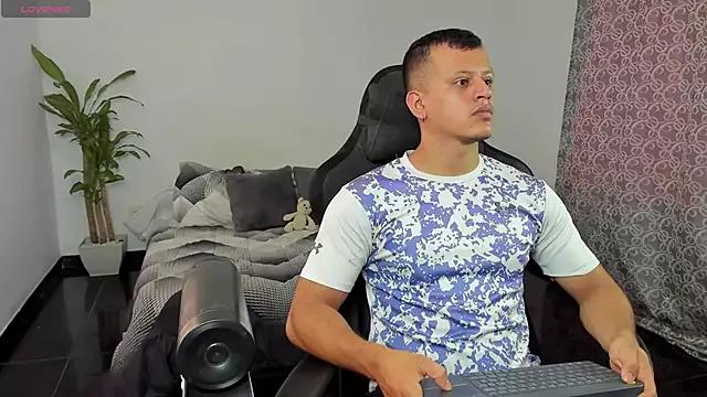 Alex_towers from StripChat is Freechat