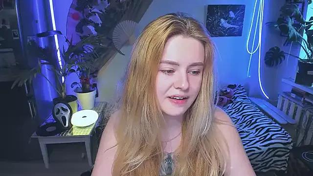 Check-out your craziest wishes with our pick of gaming cams models, featuring big knockers, round tails and tight twats.