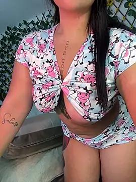 Check-out your craziest wishes with our pick of gaming cams models, featuring big knockers, round tails and tight twats.