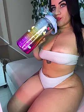Check-out your craziest wishes with our pick of gaming cams models, featuring big knockers, round tails and tight twats.