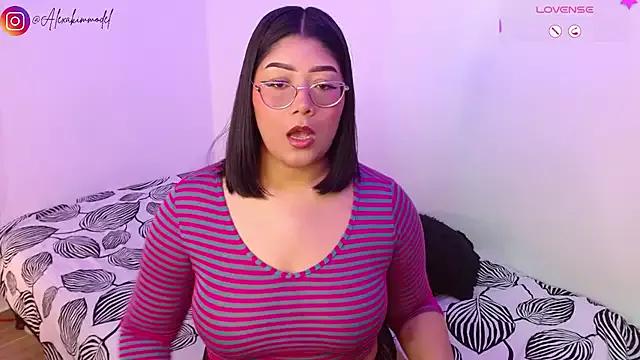 Check-out your craziest wishes with our pick of gaming cams models, featuring big knockers, round tails and tight twats.