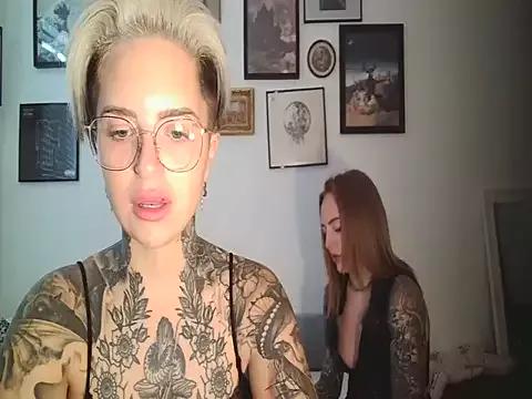 Alexandersonxo from StripChat is Freechat