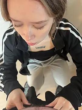 Check-out your craziest wishes with our pick of gaming cams models, featuring big knockers, round tails and tight twats.