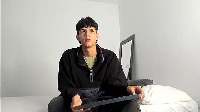 alexmark_ from StripChat is Freechat