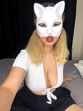 Check-out your craziest wishes with our pick of gaming cams models, featuring big knockers, round tails and tight twats.