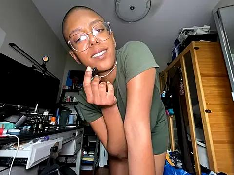 Photos of aliasyourfav from StripChat is Freechat