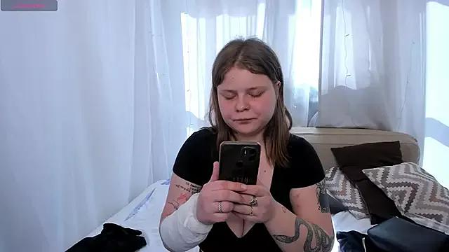 Alice_bright from StripChat is Freechat