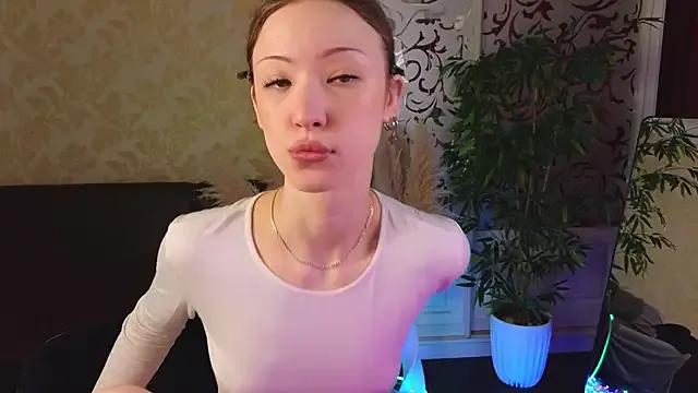 Alice_Foxi_ from StripChat is Freechat