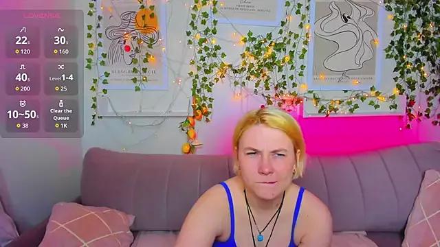 Alice_Maurik from StripChat is Freechat