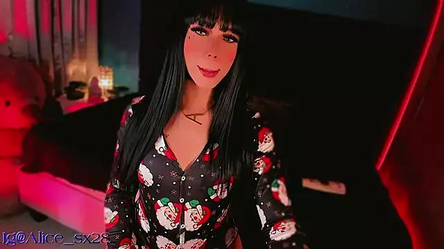 Check-out your craziest wishes with our pick of gaming cams models, featuring big knockers, round tails and tight twats.