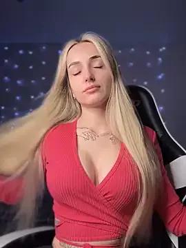 Check-out your craziest wishes with our pick of gaming cams models, featuring big knockers, round tails and tight twats.