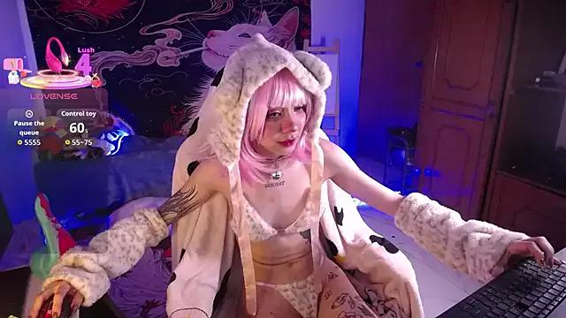 Check-out your craziest wishes with our pick of gaming cams models, featuring big knockers, round tails and tight twats.