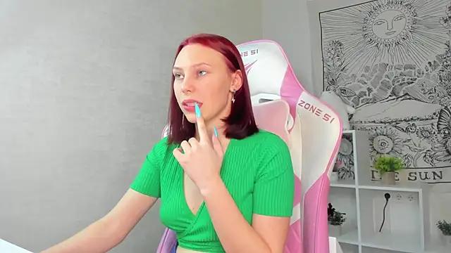 Check-out your craziest wishes with our pick of gaming cams models, featuring big knockers, round tails and tight twats.
