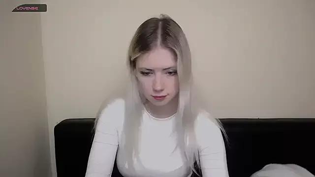 AliceHotty_ from StripChat is Freechat