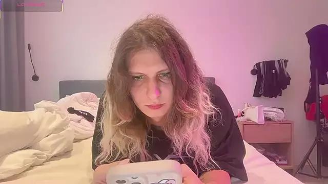 AlicePinkhead from StripChat is Freechat