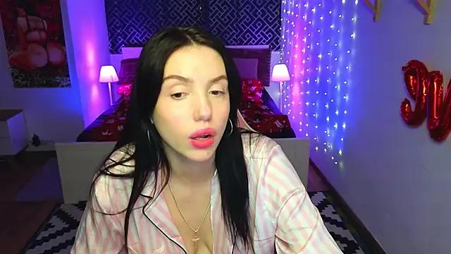 Check-out your craziest wishes with our pick of gaming cams models, featuring big knockers, round tails and tight twats.
