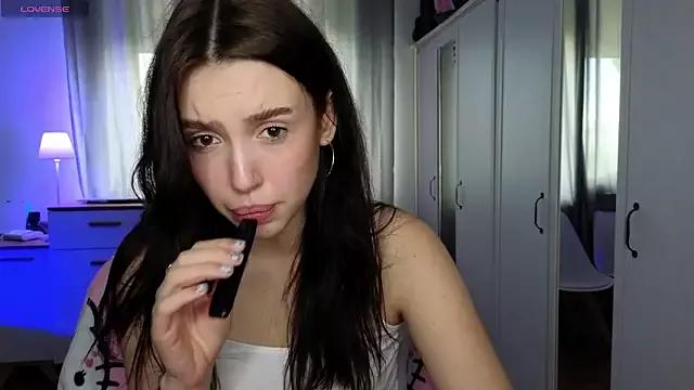 Check-out your craziest wishes with our pick of gaming cams models, featuring big knockers, round tails and tight twats.