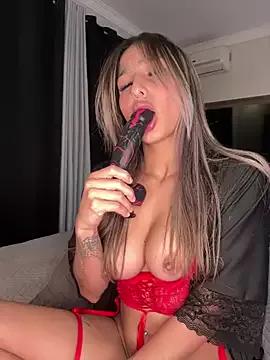 Check-out your craziest wishes with our pick of gaming cams models, featuring big knockers, round tails and tight twats.