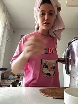 AliceWalcker from StripChat is Freechat