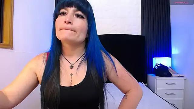 alicia_moom from StripChat is Freechat