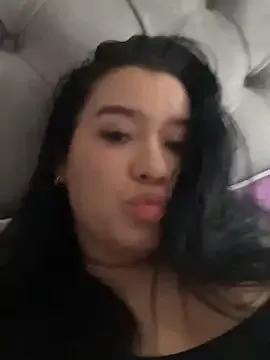 Aliciawhitee from StripChat is Freechat