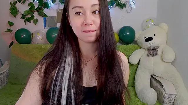 AlinaEleven from StripChat is Freechat