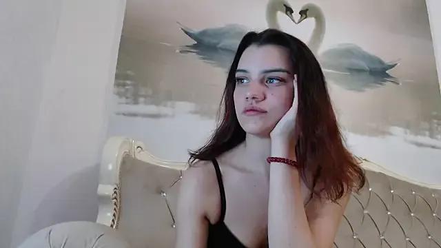 AlinaLisa69 from StripChat is Freechat