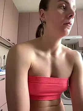 Check-out your craziest wishes with our pick of gaming cams models, featuring big knockers, round tails and tight twats.