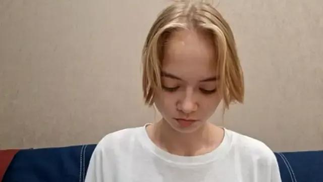 ALISALISAAS from StripChat is Freechat