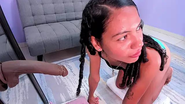 Alison_Starr from StripChat is Freechat
