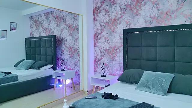 Check-out your craziest wishes with our pick of gaming cams models, featuring big knockers, round tails and tight twats.