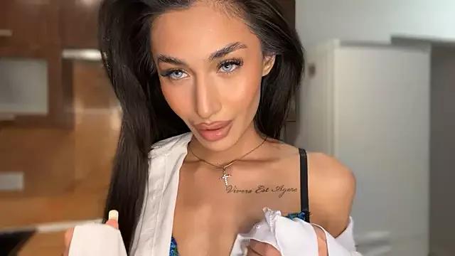 Check-out your craziest wishes with our pick of gaming cams models, featuring big knockers, round tails and tight twats.