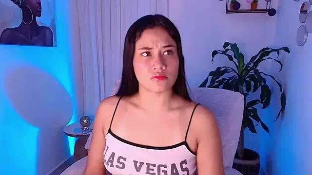 AlisxxnFx from StripChat is Freechat