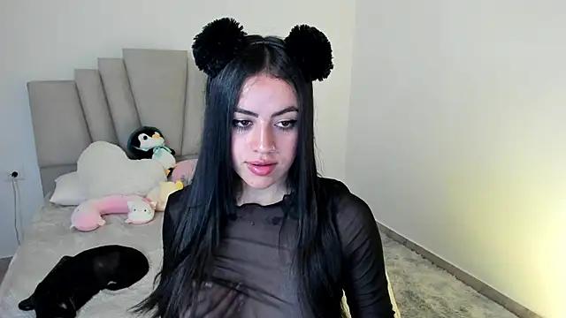 Check-out your craziest wishes with our pick of gaming cams models, featuring big knockers, round tails and tight twats.