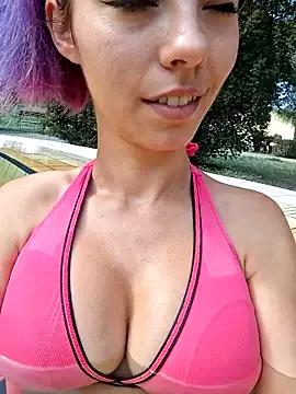Check-out your craziest wishes with our pick of gaming cams models, featuring big knockers, round tails and tight twats.