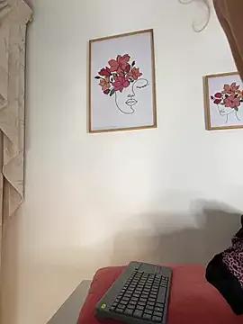 AlmmaMoon from StripChat is Freechat