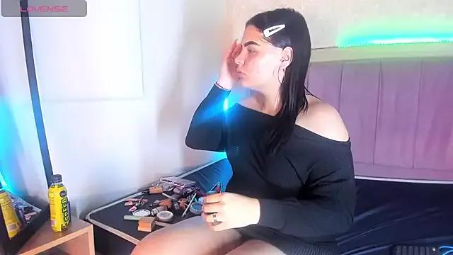 alunnaclarkcm from StripChat is Freechat