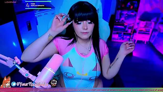AlyssaRomanova from StripChat is Freechat
