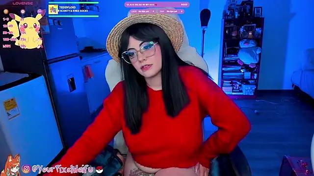 AlyssaRomanova from StripChat is Freechat